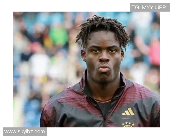 全球新兴足球明星盘点未来之星崭露头角的名单与分析